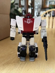 Transformers Red Alert Complete WFC Siege Deluxe Class - Picture 1 of 6