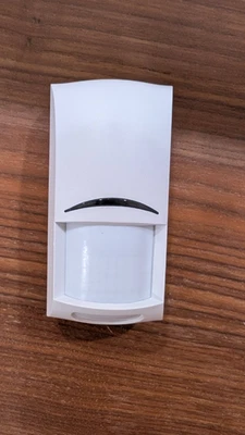 Bosch Pro-Grade ZigBee Wireless Motion Detector ISW-ZPR1-WP13 TESTED & WORKS - Image 1 of 2