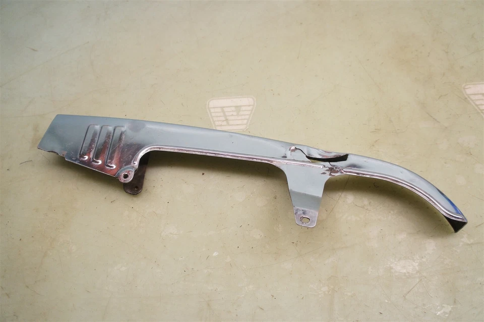 1972 Kawasaki H1500 H-1 H1 500 KH500 KH H1B Triple H2 RIBBED CHAIN GUARD *2554 - Imagem 1 de 4