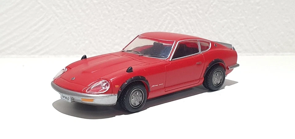Coche modelo rojo Takara Tomy DATSUN NISSAN FAIRLADY Z 240ZG 1/64 Foto 1 de 3