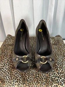 ETIENNE AIGNER “COPA” BROWN MONOGRAM PEEP TOE PUMPS SIZE 7M - Picture 1 of 9