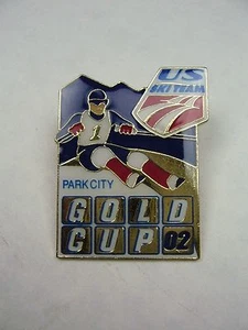 2002 Salt Lake Olympic Games Pin US SKI TEAM - Park City - Gold Cup - Picture 1 of 2