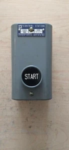 NEW SQUARE D 9001 B32 START BUTTON CONTROL STATION - NEMA 1 - Picture 1 of 12