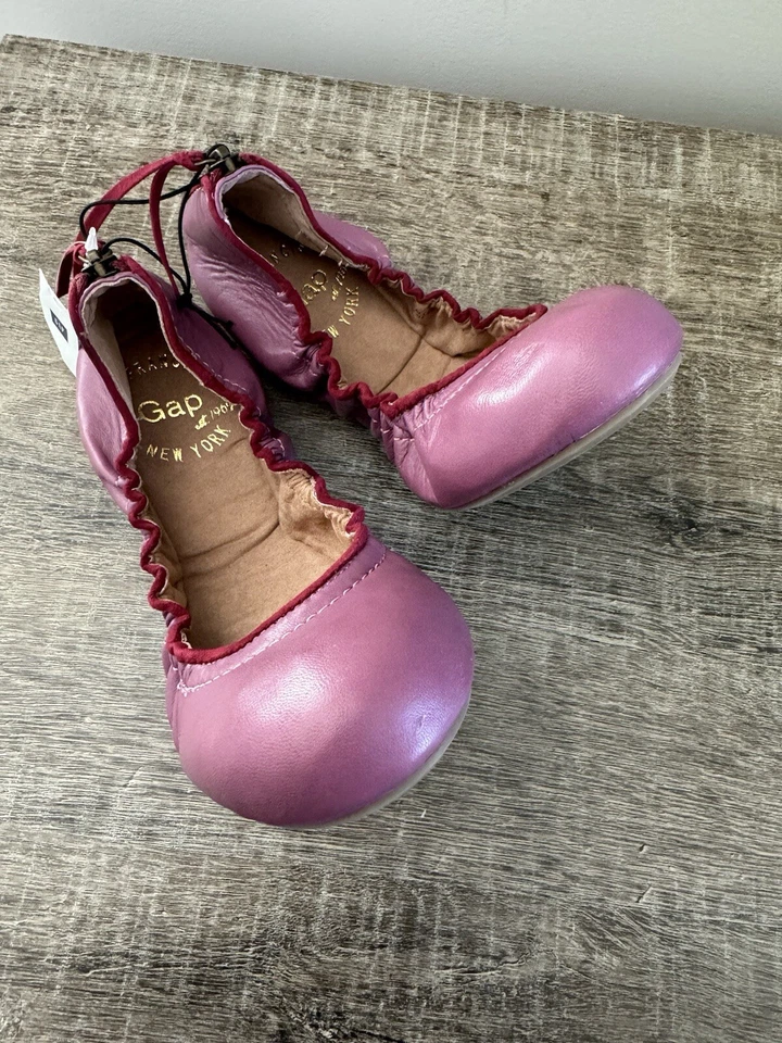 Nuevo GAP Zapatos Planos de Ballet de Cuero Scrunch Tacón Morera Cremallera Para Mujer Talla 6 Foto 1 de 4