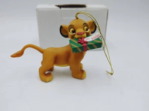 Simba with gift ornament Disney/Grolier Christmas Magic Lion King 26231-161 - Picture 1 of 5