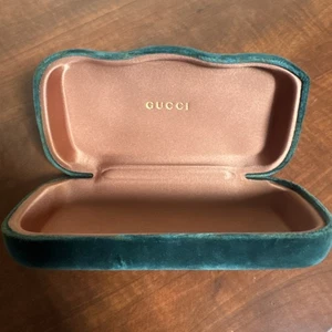 De colección Gucci Gafas de sol Estuche Duro Verde Terciopelo Cubierta Soporte Solo - Imagen 1 de 4