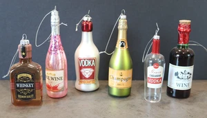 JUEGO DE 6 ADORNOS DE VIDRIO TEMÁTICO ALCOHOL WHISKY VODKA VINO CHAMPÁN - Imagen 1 de 7