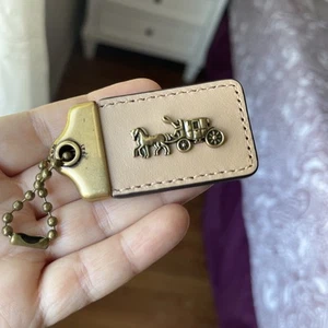 COACH 1941 Bag Hanging Tag Leather-Horse & Carriage Bag Charm Fob Beige/brass - Picture 1 of 7