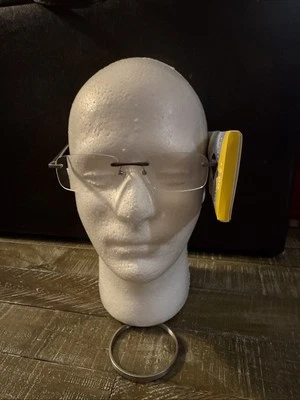 Foster Grant Men’s Reading Glasses With Case 2.00 - Image 1 of 4