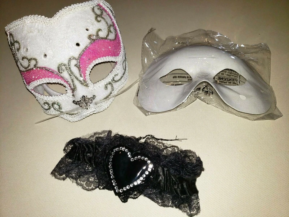 women WHITE 1/2 FACE MASK CAT FACE 3 PC NEW SILVER PINK SPARKLE GARTER BELT LACE - Image 1 of 1