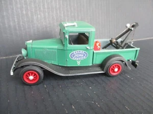 Lindberg 1934 Ford Pickup Tow Truck #72157 1/25 Assembled - Picture 1 of 8