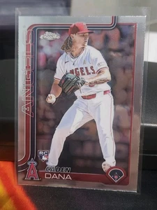 2025 Topps Chrome Rhett Lowder ROOKIE #147 - Cincinnati Reds RC - Picture 1 of 2