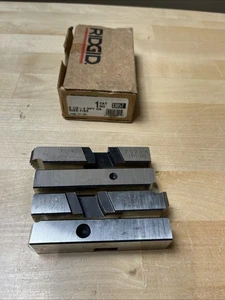 RIDGID 33057 1224 2-1/2"-4" High-Speed NPT Threading Pipe Dies - Picture 1 of 3