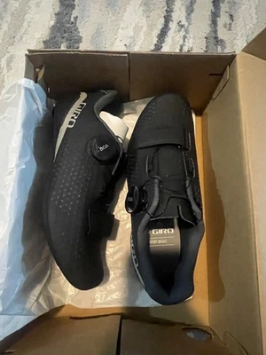 Zapato de ciclismo Giro Cadet para mujer talla 6 Foto 1 de 3