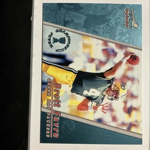 1998 Pacific Aurora - Championship Fever Brett Favre #18 Platinum Blue /100 - Picture 1 of 7