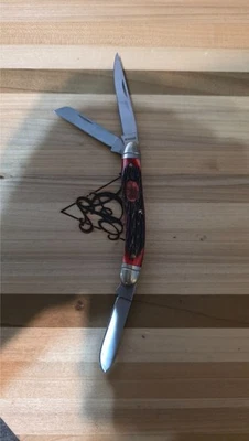 Faca Stockman Schrade 897RPB, alças ósseas vermelhas irregulares escudo faltando - Imagem 1 de 4