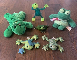Lot Of 6 Frogs Russ Berrie plush FROGGIE, Geckos Snakes & Frogs￼ Beanie - Picture 1 of 9