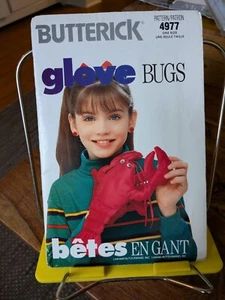 Vtg 1990 Folkmanis Glove Bugs Butterick sewing pattern 4977 Lobster puppet NEW - Bild 1 von 2