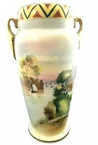 Vaso scenografico dipinto a mano Nippon 9 1/2" bordo geometrico e fasce dorate. - Foto 1 di 4