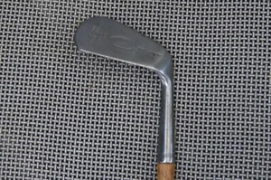 Antique Vintage Wood Shaft D J Harrison St Louis Mashie Niblick - Picture 1 of 18