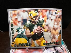 1993 Pacific Triple Folders #22 Brett Favre - Packers