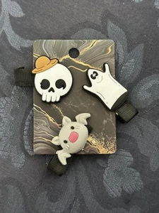 Pinzas para el cabello de Halloween tres pequeñas clips de 1” calavera con sombrero ~ fantasma ~ murciélago - Imagen 1 de 2