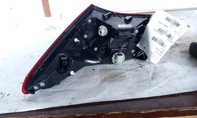 Lámpara de luz trasera izquierda para conductor Acura TLX 19 lente montada en cuarto Foto 1 de 4