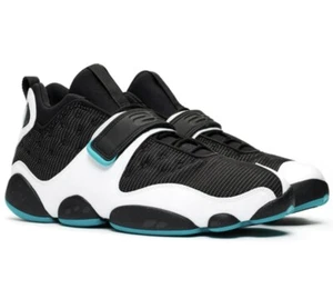 AR0772 003 Air Jordan Black Cat Retro Black Turbo Green White Size 9.5 Men's - Picture 1 of 5