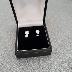 Radiant cut Swiss star zirconia stud earrings in sterling silver - Picture 1 of 6