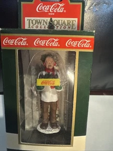 Coca-Cola Town Square 1992 Gil The Grocer 7970 Ornament - Bild 1 von 2