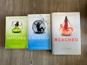 Lot Of 3 Ally Condie Matched Series Matched Trilogy Books - Picture 1 of 2
