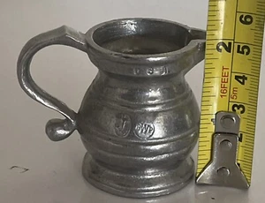 Vintage Wilton Armetale Zinn kleiner Milchkännchen Krug 2" gestempelt RWP - Bild 1 von 10