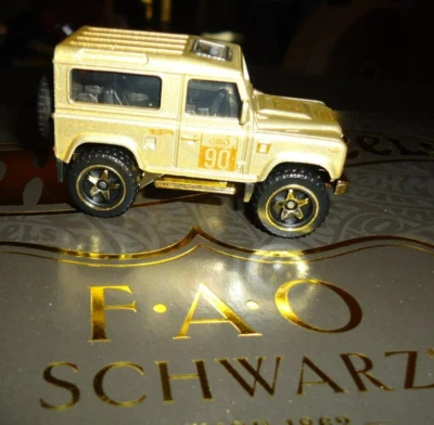 Hot Wheels FAO 2022 negro Land Rover Defender 90 160th Gold Edition suelto como nuevo Foto 1 de 4