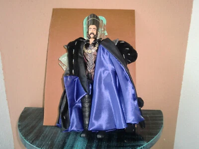 Disney „Alice im Wunderland“ Alice durch den Spiegel "Time - Zeit" Actionfigur - Bild 1 von 4