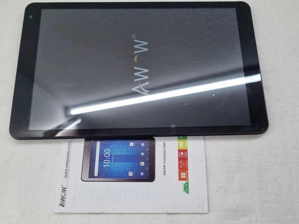 Samsung SM-T560 Tablet DEFEKT - Display und touch gebrochen - Ersatzteile - Bild 1 von 1