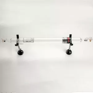 Tubo laser CO2 35 W 700 mm tubo vetro diapositiva 47 mm per macchina da taglio incisione laser - Foto 1 di 9