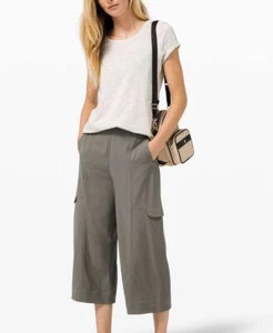Lululemon Capri Damen 4 Metropolis Maven High Rise Crop Grau Salbei Cargohose - Bild 1 von 6