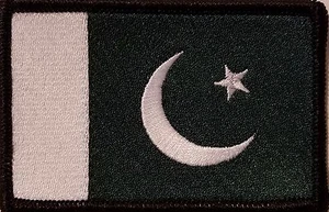Parche de bandera de Pakistán con emblema de cierre de gancho y bucle borde NEGRO - Imagen 1 de 1