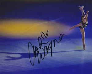 ASHLEY WAGNER SIGNED FIGURE SKATING 8X10 PHOTO 3 - Picture 1 of 1