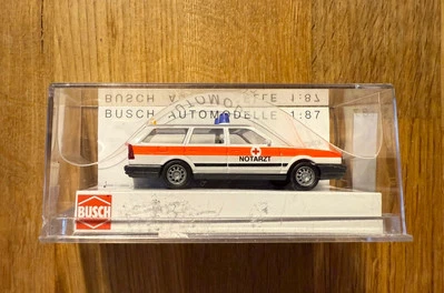 Top: Busch 48109 VW Passat DRK Notarzt Automodell 1:87 OVP! - Bild 1 von 2