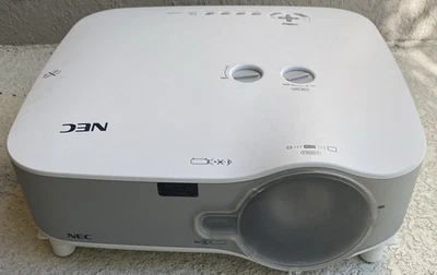 NEC NP2250 Projector  Zoom Lens - 312 hours Lamp already used - Image 1 of 4