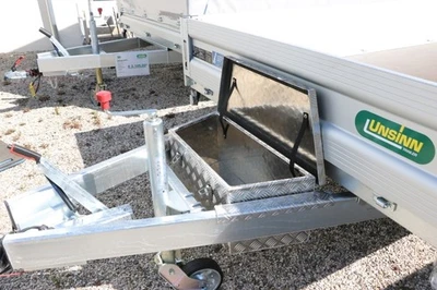 Alu Riffelblech Alubox für Unsinn Anhänger 10" V-Deichsel Staubox Deichselbox - Bild 1 von 4