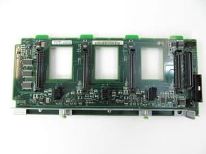 Sun 540-5853 Netra 440 4-Slot Backplane 4z - Picture 1 of 3