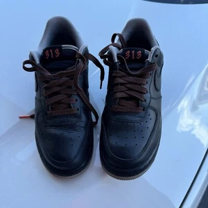 Size 7 - Nike Air Force 1 Low Detroit Away - Picture 1 of 11