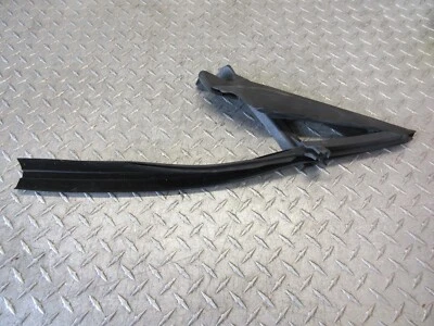 11 12 2011 2012 FISKER KARMA C1311609082 FRONT RIGHT RH WINDOW TRIM - Image 1 of 4