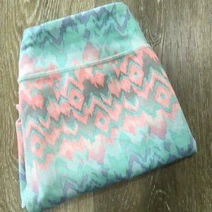 LULULEMON Stretch Multi Color Print Capri Leggings Girl's Size 12 - Picture 1 of 10