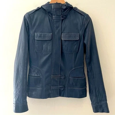 Chaqueta de Cuero Danier Azul Forrada Talla XS Moto Cremallera Bolsillos Frontales Suave Mantecoso Foto 1 de 4