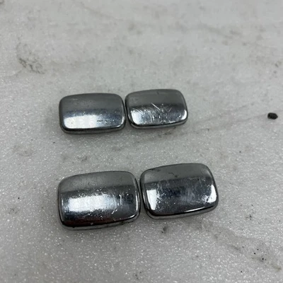 71 72 73 NOS FORD MUSTANG ASIENTO TRASERO PESTILLO MONTAJE PERILLA JUEGO DE 2 - D1FZ 6262622 OEM Foto 1 de 4