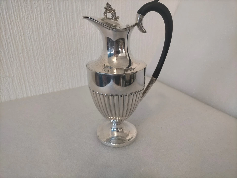 Antigua jarra de vino/claret chapada en plata para fabricante de balaustres P.co 10 pulgadas con mango Foto 1 de 4