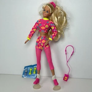 Workin' Out Barbie Doll With Music Cassette 1996 Mattel #17317 W/Accessories - Picture 1 of 6